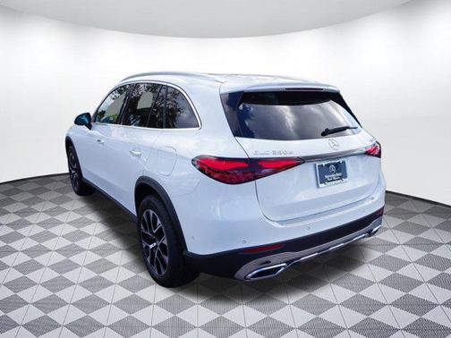 2025 Mercedes-Benz GLC 350e Base