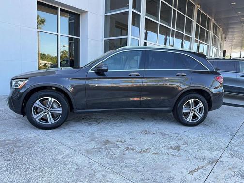 Gray 2022 Mercedes-Benz GLC 300 Base