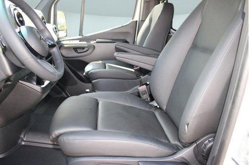 2025 Mercedes-Benz Sprinter 2500 Standard Roof