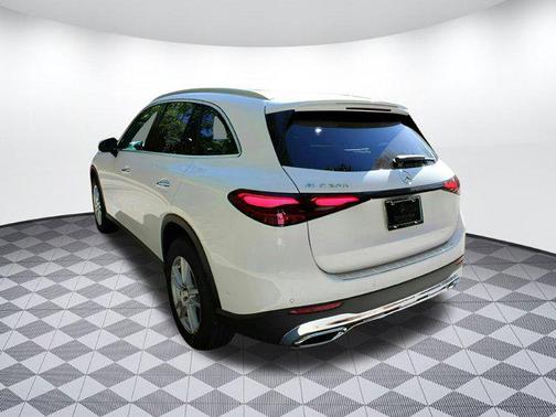 2025 Mercedes-Benz GLC 300 Base