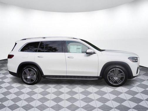 2025 Mercedes-Benz GLS 450 4MATIC
