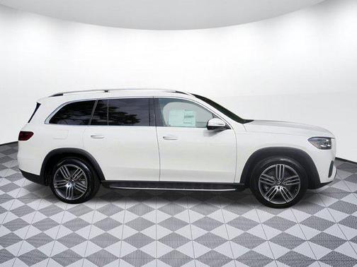 2025 Mercedes-Benz GLS 450 4MATIC
