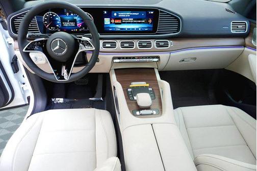 2025 Mercedes-Benz GLS 450 4MATIC