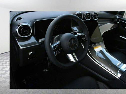 2025 Mercedes-Benz GLC 300 4MATIC