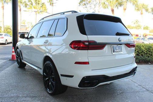 2020 BMW X7 M50i