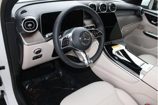2026 Mercedes-Benz GLC 300 Base
