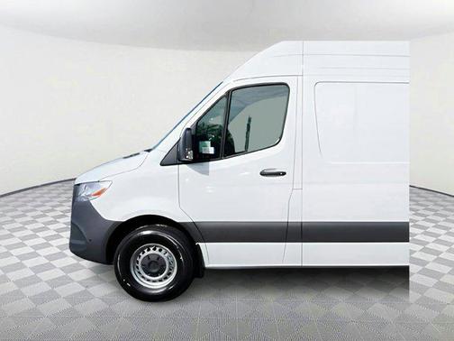 2025 Mercedes-Benz Sprinter 2500 Standard Roof