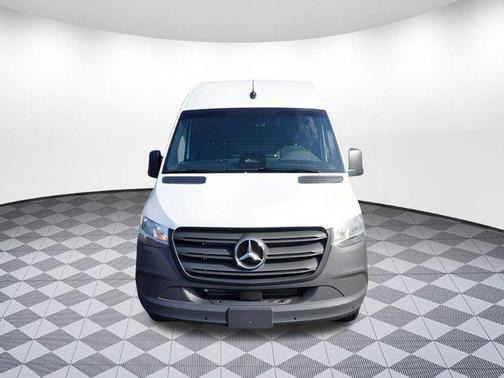2025 Mercedes-Benz Sprinter 2500 Standard Roof