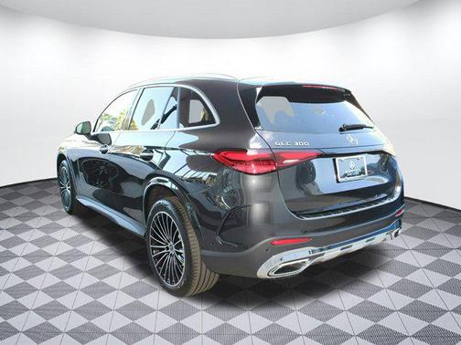 2025 Mercedes-Benz GLC 300 Base