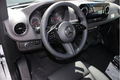 2026 Mercedes-Benz Sprinter 2500 Standard Roof