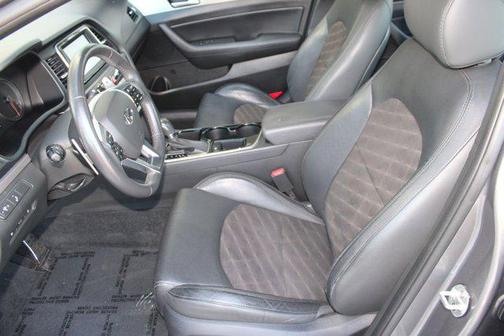 2018 Hyundai SONATA Sport 2.0T