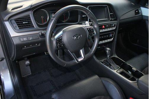 2018 Hyundai SONATA Sport 2.0T