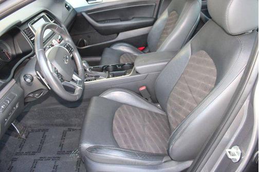 2018 Hyundai SONATA Sport 2.0T