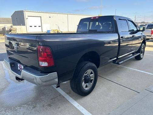 2017 RAM 2500 SLT Crew Cab 4x4 8' Box