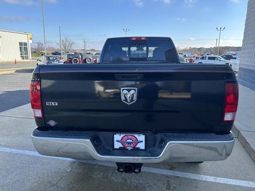 2017 RAM 2500 SLT Crew Cab 4x4 8' Box