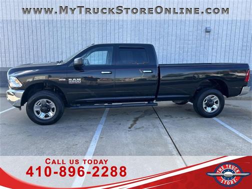 2017 RAM 2500 SLT Crew Cab 4x4 8' Box