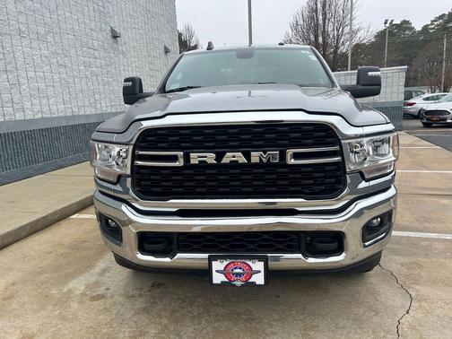 2024 RAM 3500 Big Horn Crew Cab 4x4 8' Box