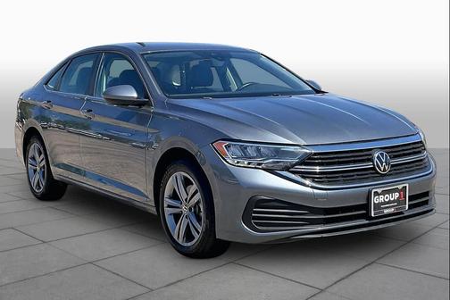 Platinum Gray Metallic 2024 Volkswagen Jetta 1.5T SE