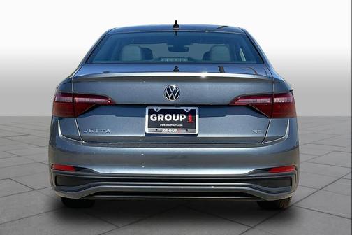 Platinum Gray Metallic 2024 Volkswagen Jetta 1.5T SE