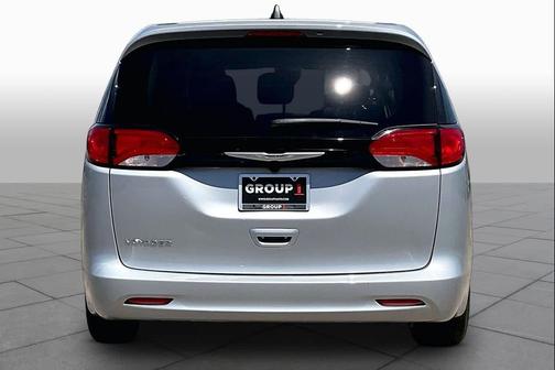 Silver Mist Clearcoat 2024 Chrysler Voyager LX