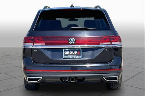 Deep Black Pearl 2024 Volkswagen Atlas 2.0T SE w/Technology 4MOTION