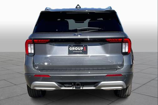 M7/CARBONIZED G 2026 Ford Explorer Platinum