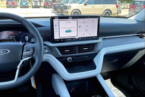 A3/SPACE WHITE 2026 Ford Explorer Platinum