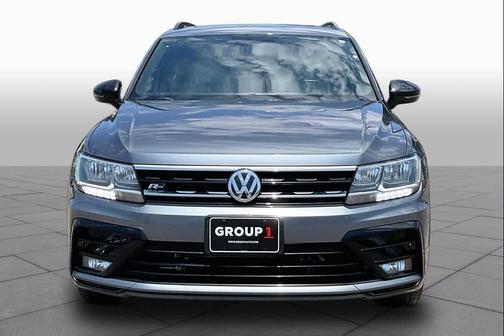 Platinum Gray Metallic 2019 Volkswagen Tiguan 2.0T SEL R-Line Black