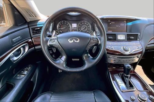 Black Obsidian 2011 INFINITI M56 Base