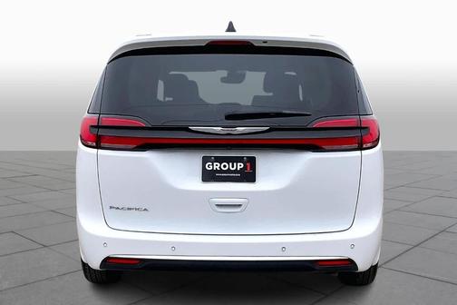 2024 Chrysler Pacifica Touring-L