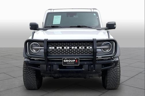 Oxford White 2024 Ford Bronco Badlands