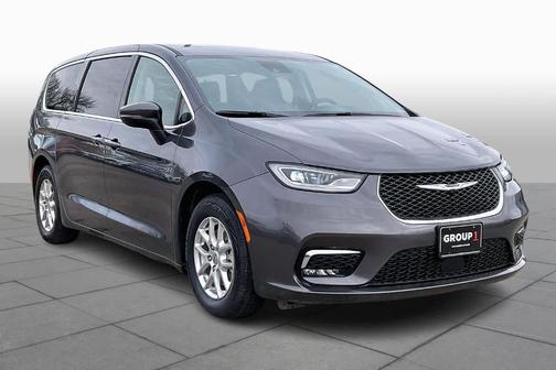 2023 Chrysler Pacifica Touring-L