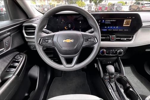 Mosaic Black Metallic 2025 Chevrolet Trailblazer LT
