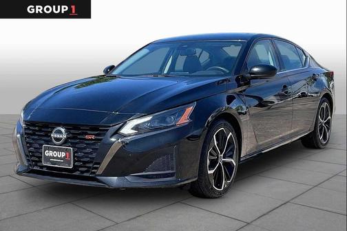 Super Black 2024 Nissan Altima 2.5 SR