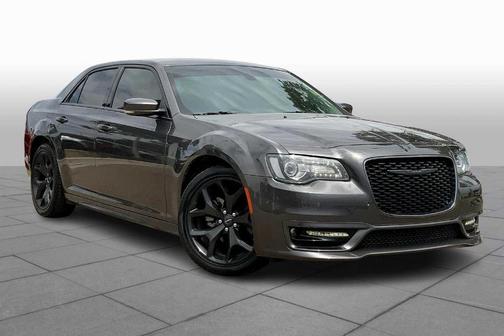 2022 Chrysler 300 Touring L