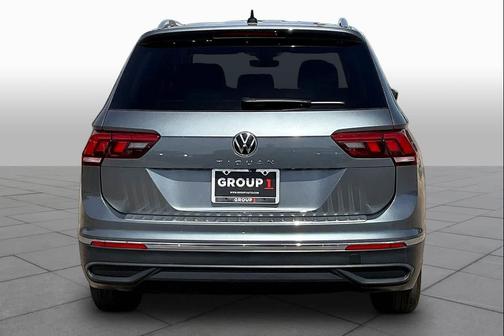 Platinum Gray Metallic 2024 Volkswagen Tiguan 2.0T Wolfsburg Edition