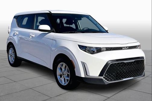Snow White Pearl 2024 Kia Soul LX