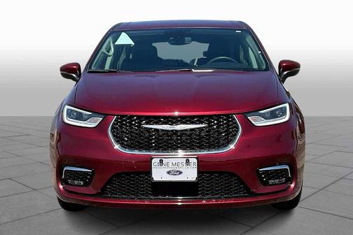 2023 Chrysler Pacifica Touring-L