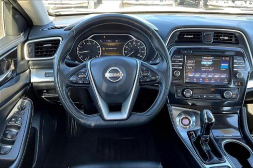 2023 Nissan Maxima SV