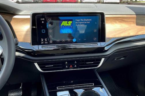2024 Volkswagen Atlas 2.0T SE