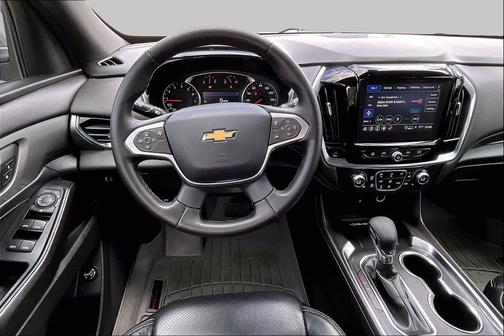 Sterling Gray Metallic 2023 Chevrolet Traverse LT Cloth