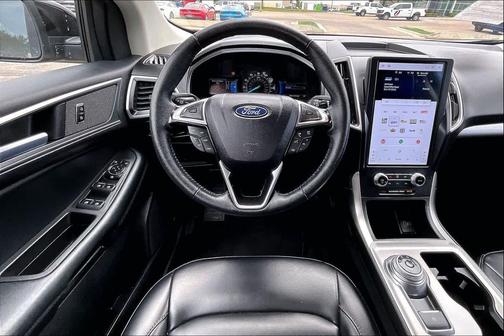 Agate Black Metallic 2024 Ford Edge SEL