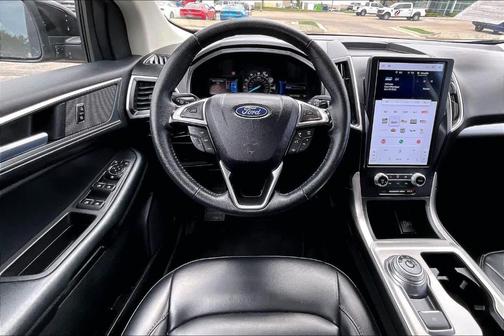 Agate Black Metallic 2024 Ford Edge SEL