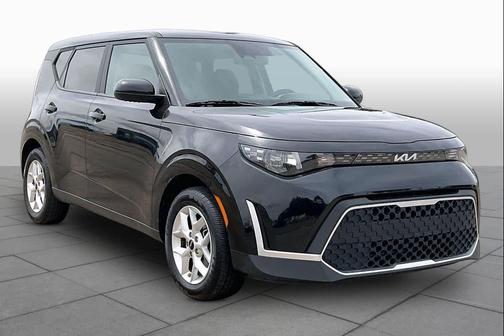 Fusion Orange 2024 Kia Soul LX