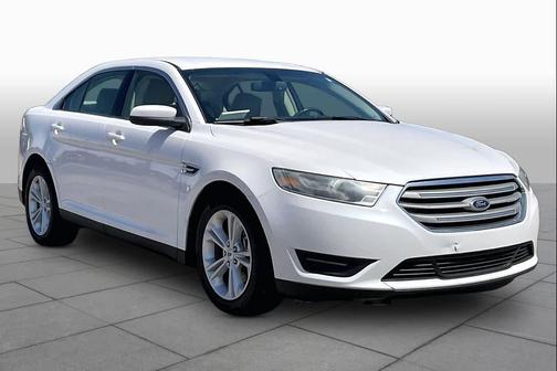 White Platinum Metallic Tri-Coat 2015 Ford Taurus SEL