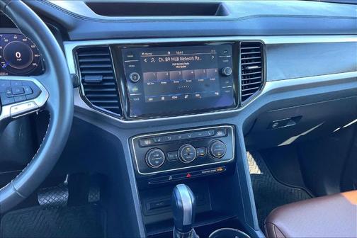 2022 Volkswagen Atlas 3.6L SE w/Technology