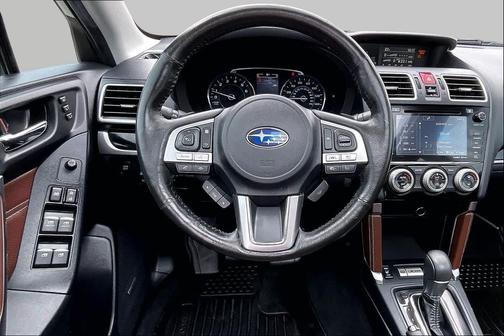 Crystal White Pearl 2018 Subaru Forester 2.0XT Touring
