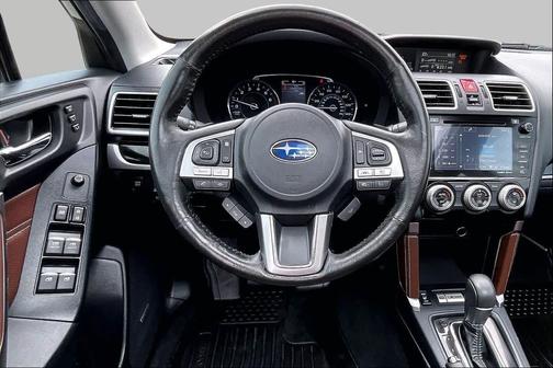 Crystal White Pearl 2018 Subaru Forester 2.0XT Touring