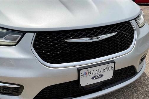 2023 Chrysler Pacifica Touring-L