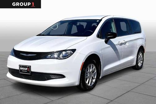 2024 Chrysler Voyager LX